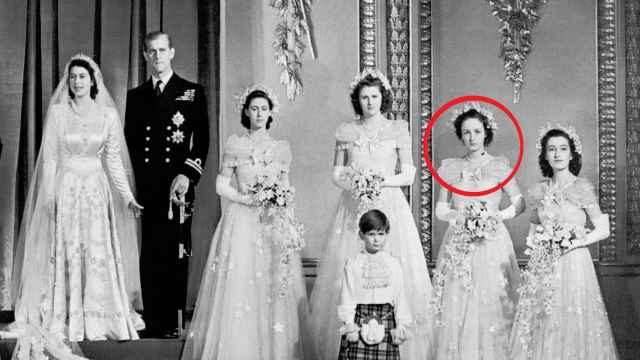 Lady Elizabeth Lambart en la boda de la princesa Isabel con Felipe de Edimburgo el 20 de noviembre de 1947.