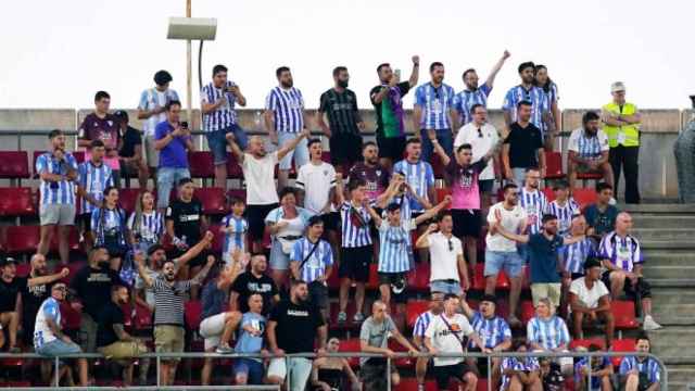 La afición del Málaga CF en un amistoso de este verano contra el Granada en Los Cármenes