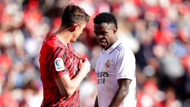 Raíllo y Vinicius durante el Mallorca - Real Madrid