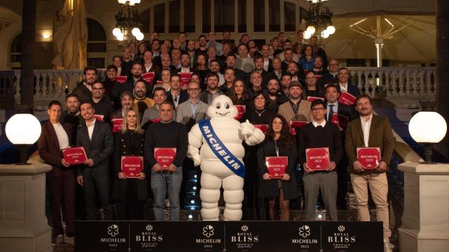 Los premiados por la Guía Michelin en el acto en Málaga.