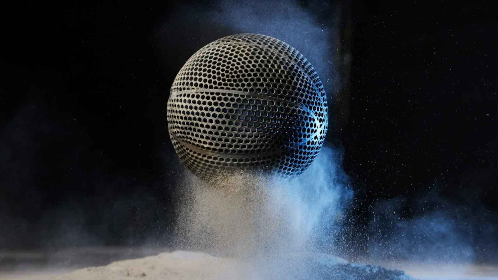 Así es el balón de baloncesto del futuro: impreso en 3D y sin
