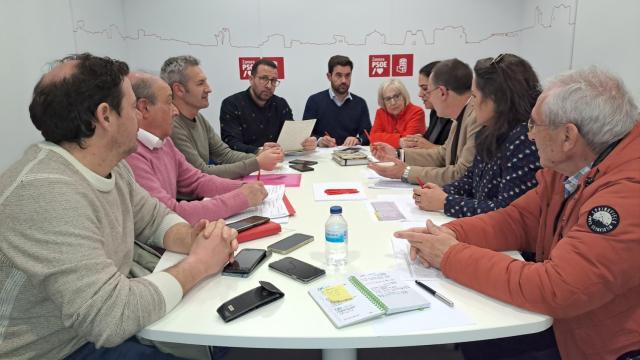 Reunión del secretario General del PSOE de Zamora, Antidio Fagúndez, el coordinador de Campaña, Iñaki Gómez, y responsables orgánicos e institucionales socialistas de la provincia