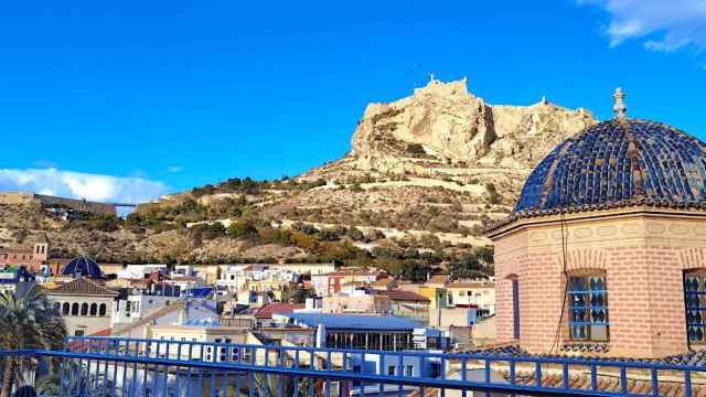Las vistas que ofrecen los dos hoteles cinco estrellas de Alicante son uno de sus atractivos.
