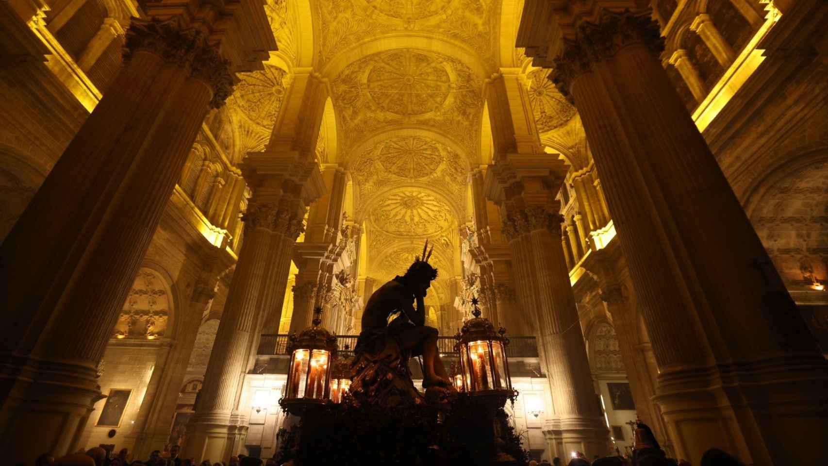 Humildad y Paciencia cose los retazos rotos del alma en la Catedral de Málaga