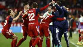 Los jugadores de Osasuna celebran un gol en el Sánchez-Pizjuan contra el Sevilla