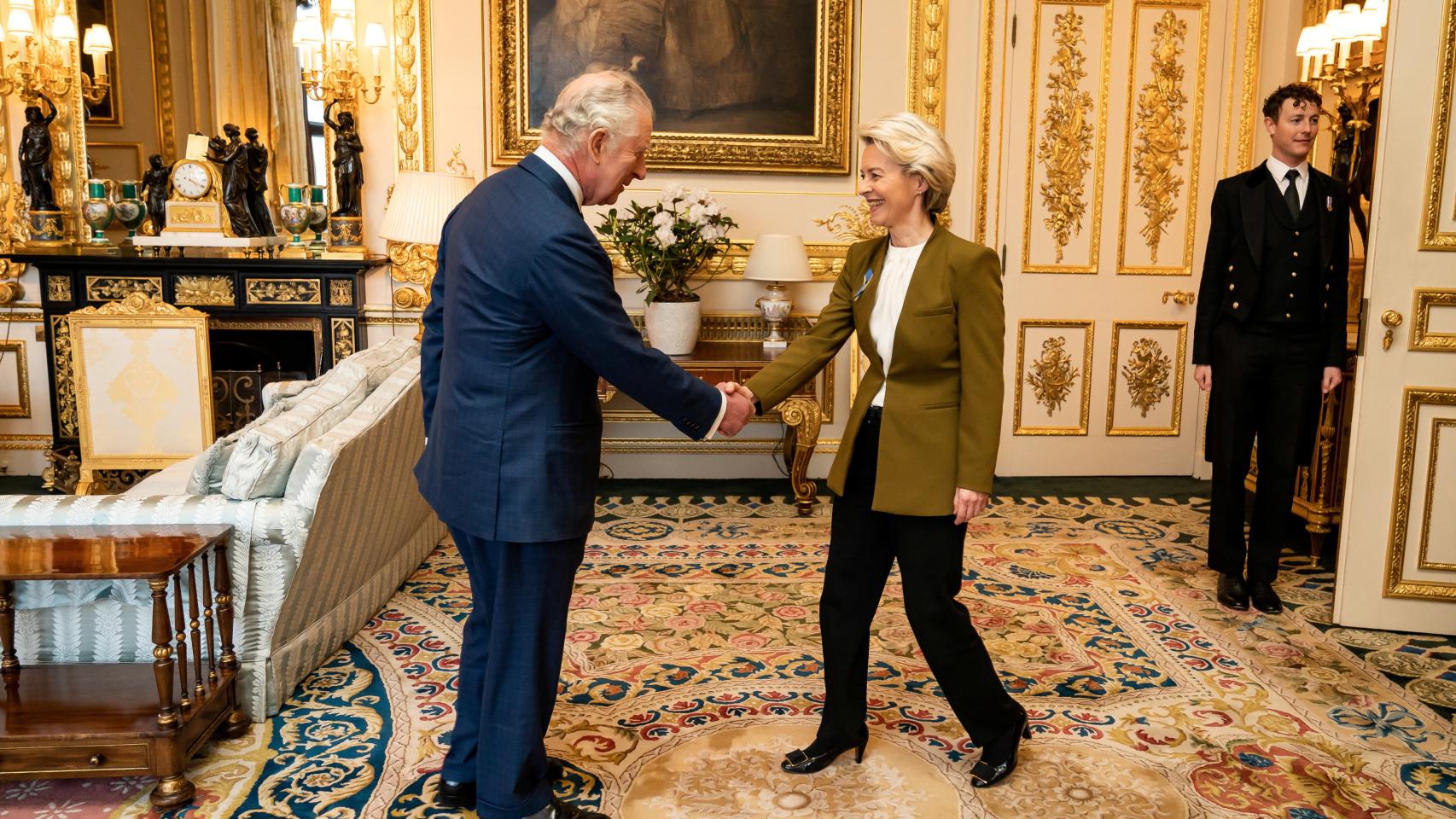 King Carlos III has received Ursula von der Leyen in audience at Windsor Castle