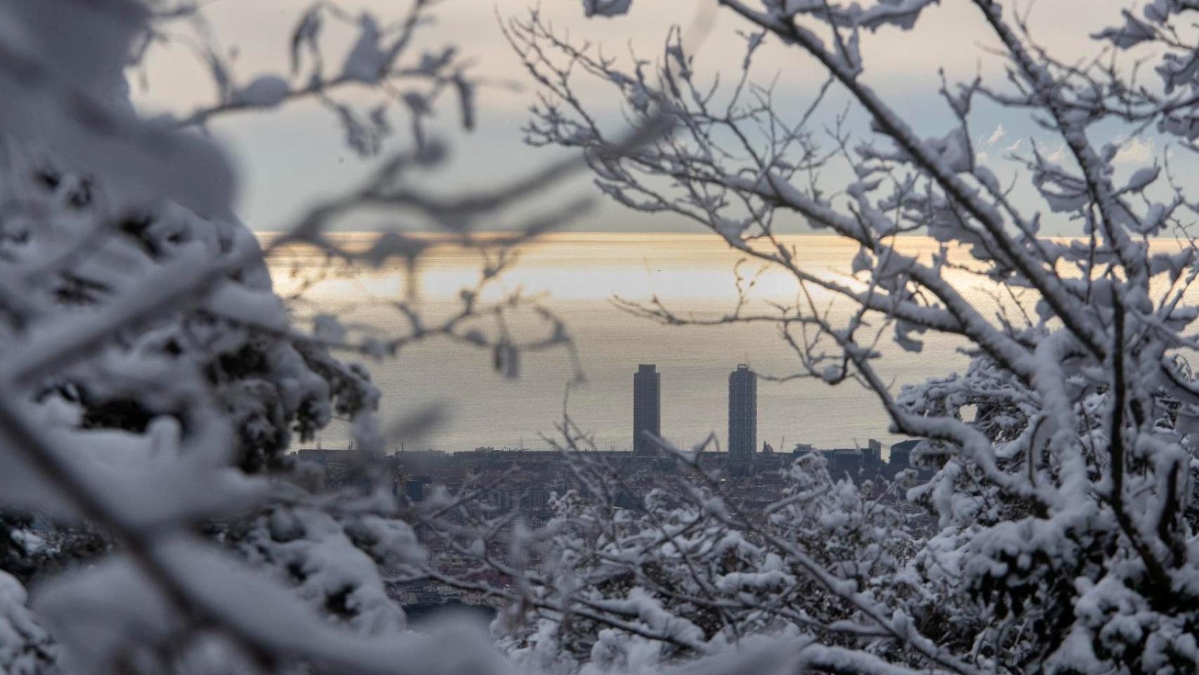 Nieve en Barcelona y más de 30 provincias en alerta por heladas la