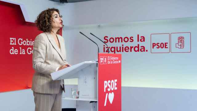 María Jesús Montero, durante la rueda de prensa que ha ofrecido este lunes en la sede del PSOE, en Ferraz.
