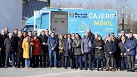 Presentación del cajero móvil que recorrerá los municipios de Valladolid