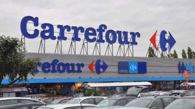 Fachada Carrefour.