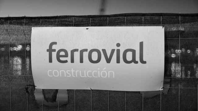 Logotipo de Ferrovial.