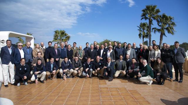 Los asistentes al acto de celebración del 30 aniversario de la asociación de campos de golf.