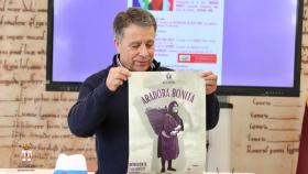 Antonio Vega, concejal de Igualdad del Ayuntamiento de Benavente, durante la presentación de la programación prevista en el municipio con motivo del Día Internacional de la Mujer