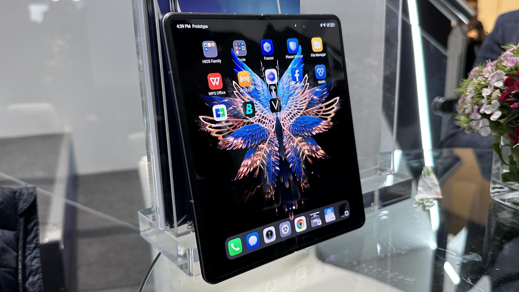 Tecno Phantom V Fold