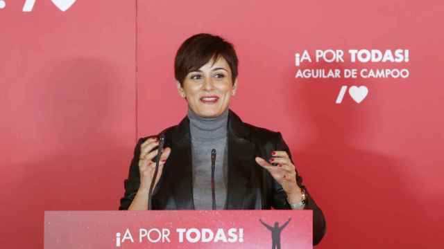 La ministra de Política Territorial y portavoz del Gobierno, Isabel Rodríguez, durante su intervención en Aguilar de Campoo, este domingo.