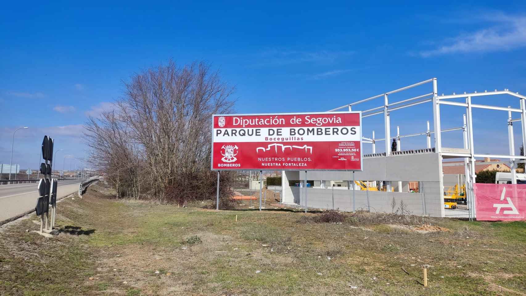 Los dos nuevos parques de bomberos de la provincia de Segovia continúan con su evolución