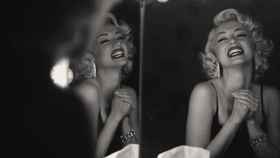 Ana de Armas interpretando a Marilyn Monroe en 'Blonde'
