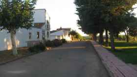 Una calle del municipio salmantino de Santa Teresa