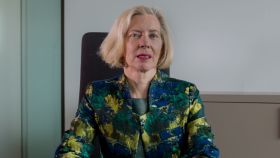 Emer Cooke, directora ejecutiva de la Agencia Europea del Medicamento (EMA).