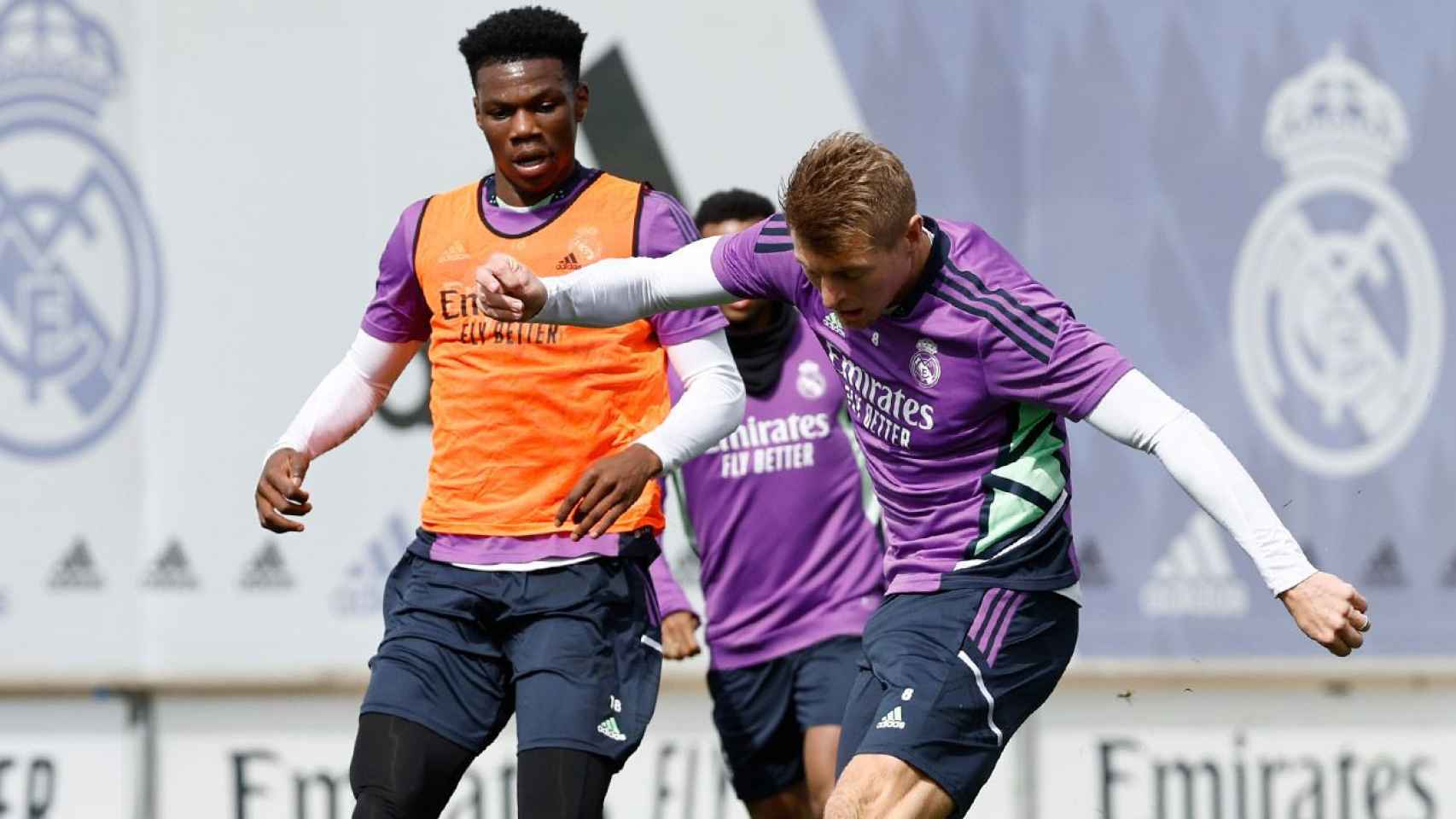 Kroos y Tchouaméni, durante el entrenamiento del Real Madrid