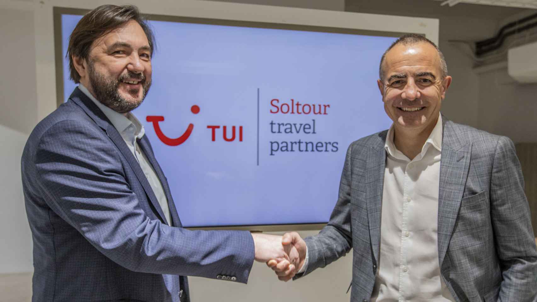 Eduard Bogatyr, director general de TUI Iberia y Tomeu Bennasar, CEO de Soltour Travel Partners