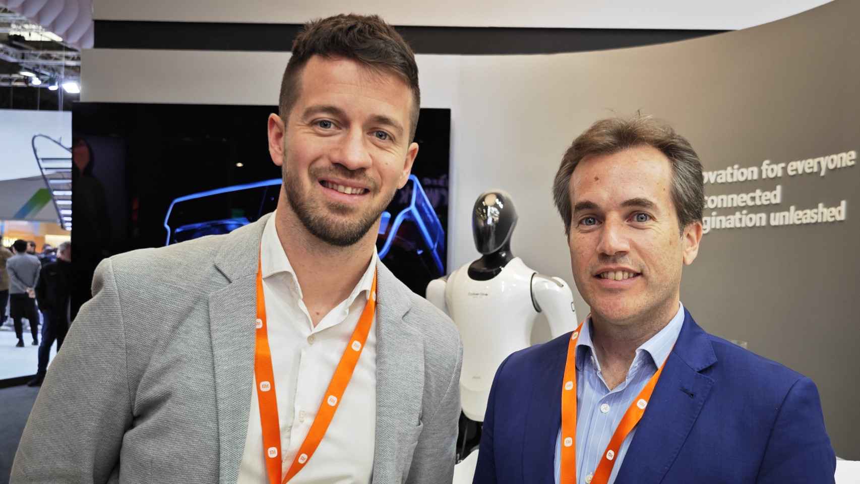 Fabio Arena (i) y Pedro Hunolt (d), product marketing manager y vicepresidente de ventas de Xiaomi España.