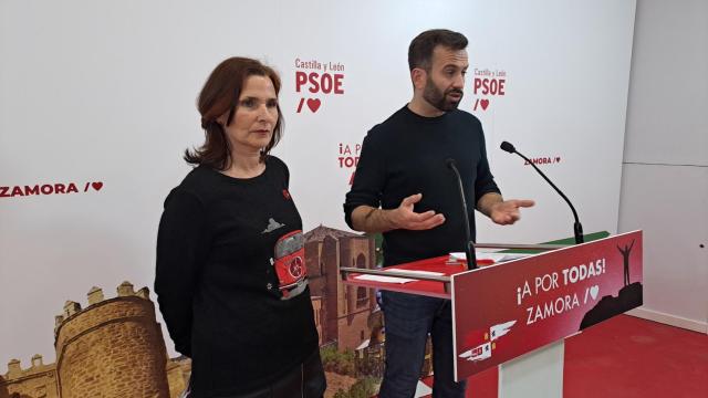 La secretaria de Educación y Formación Profesional, María Luz Martínez y el candidato a la Alcaldía de Zamora, David Gago