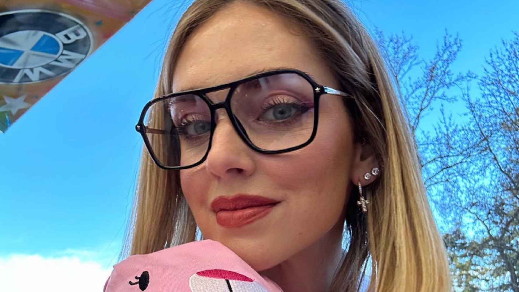 Las nuevas gafas graduadas de Chiara Ferragni para conseguir un retro