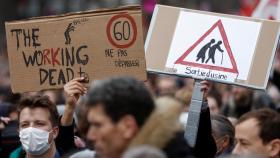 Imagen de la manifestación contra la reforma de las pensiones impulsada por Macron, en París.