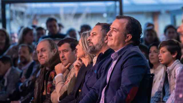 Santiago Abascal, junto al candidato de Vox a la Junta, David Moreno, en un acto en Talavera.