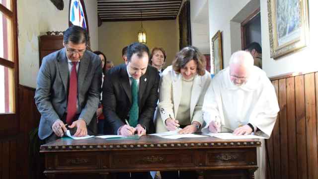 Firma del acuerdo para sumar la Casa de los Mercedarios de Herencia a la Red de Hospederías de C-LM.