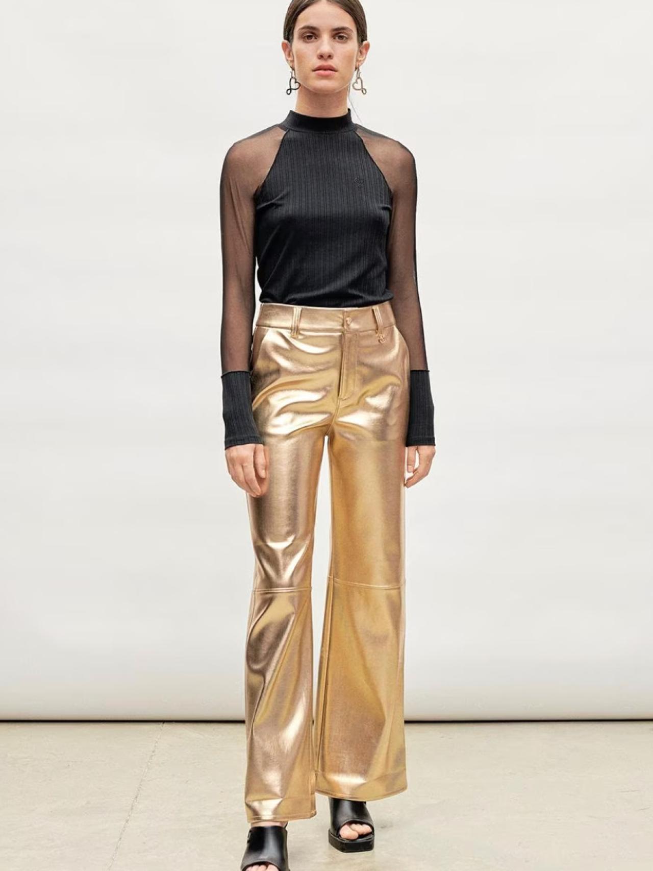De Zara al 'street style': los pantalones dorados te harán ser la