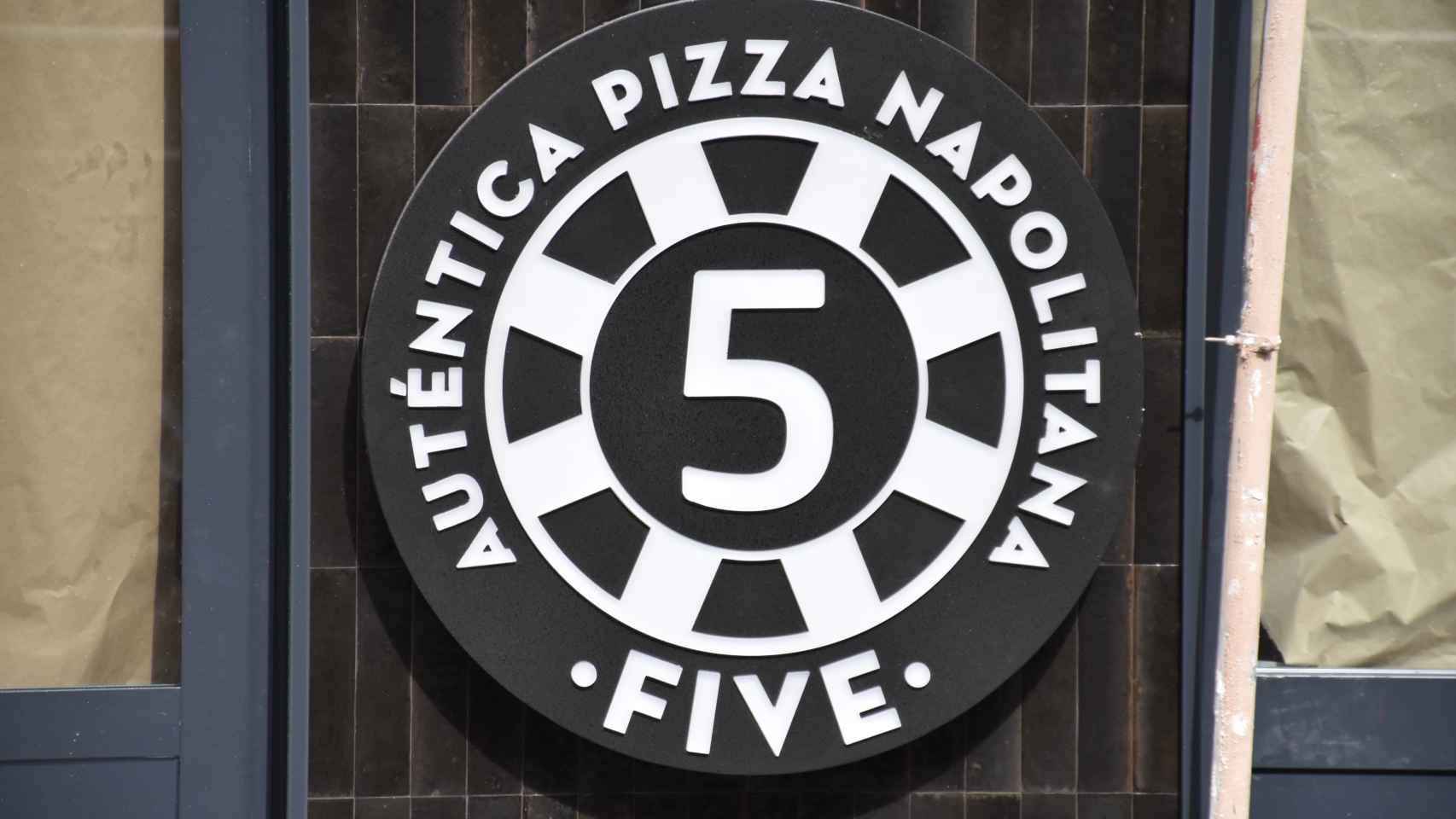 Auténtica Pizza Napolitana en el Five Napoli Pizza