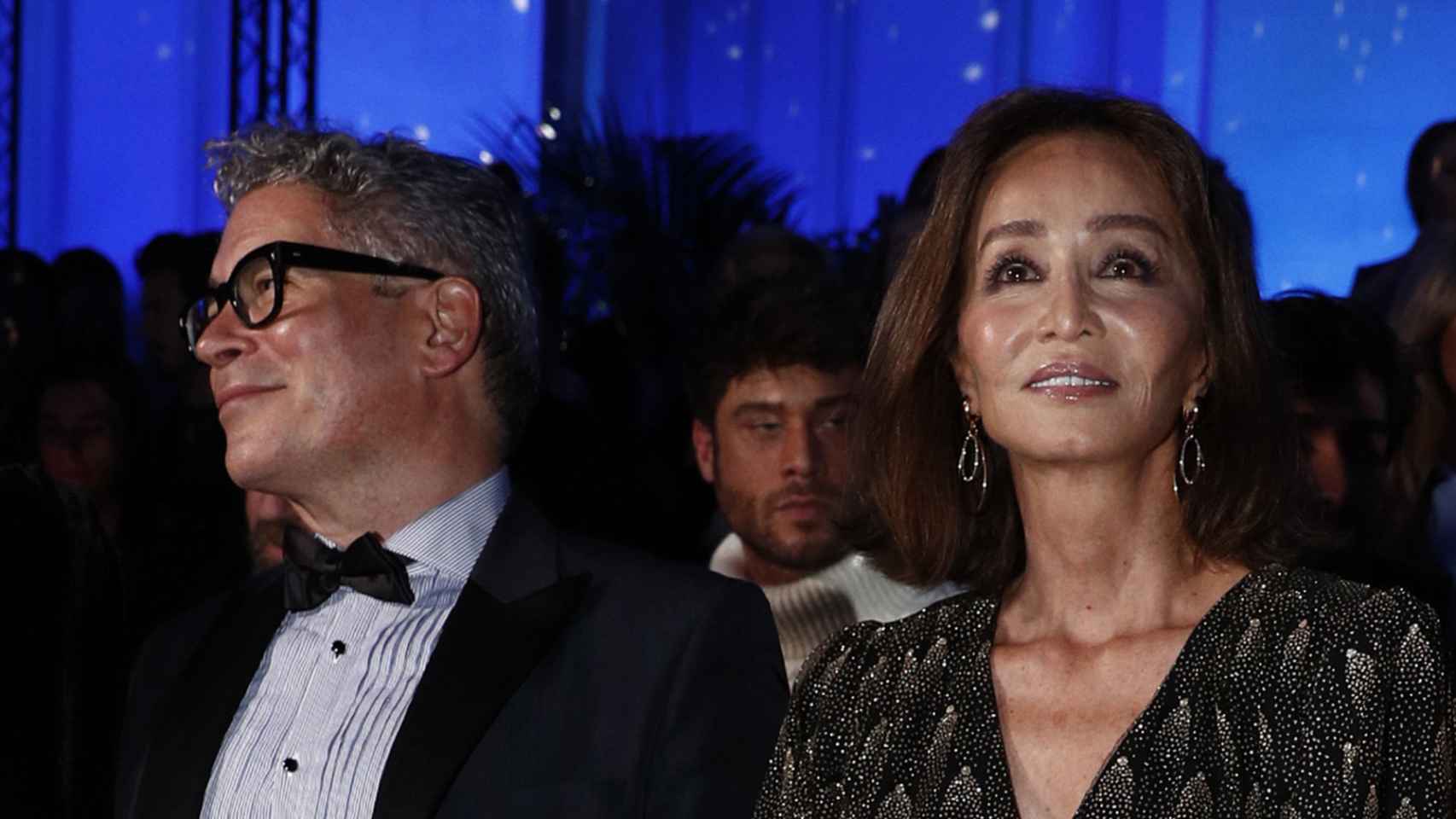 Isabel Preysler junto a su gran amigo, Boris Izaguirre, en la Pasarela Cibeles Fashion Week Madrid, en 2020.
