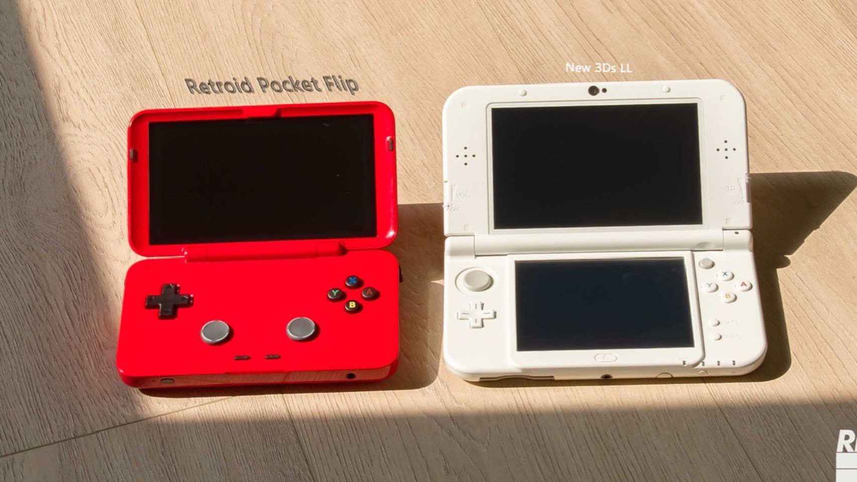 La nueva Retroid Pocket Flip comparada con la Nintendo 3DS LL
