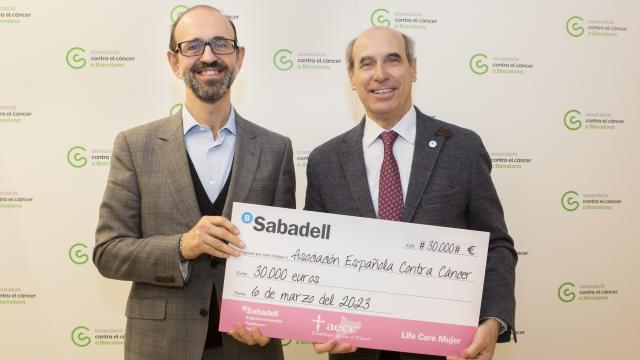 Cuando contratar un seguro ayuda a la sociedad