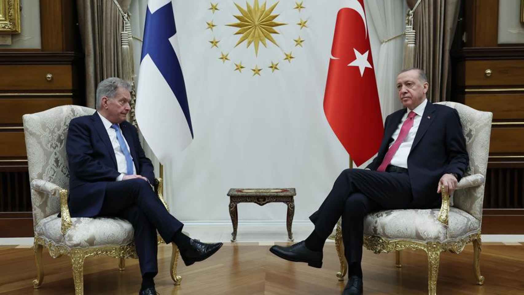 Erdogan levanta su veto a que Finlandia entre en la OTAN pero mantiene su bloqueo a Suecia