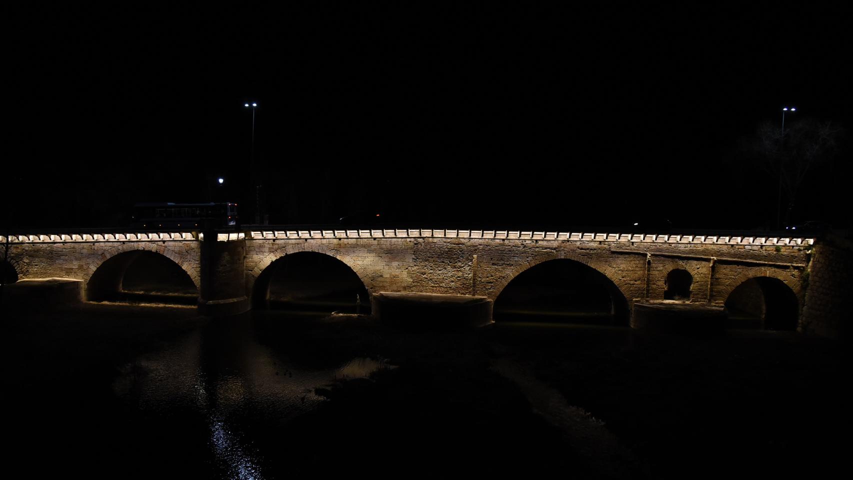 Así de bonito luce el Puente Árabe de Guadalajara tras estrenar iluminación  ornamental