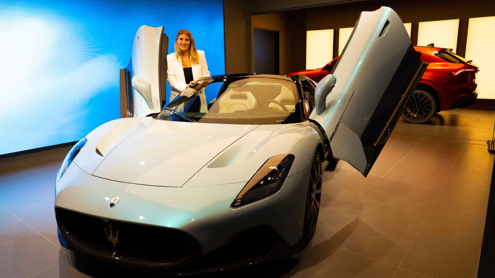 Elisa Weltert, en la nueva tienda conceptual que la marca Maserati acaba de abrir en Madrid.