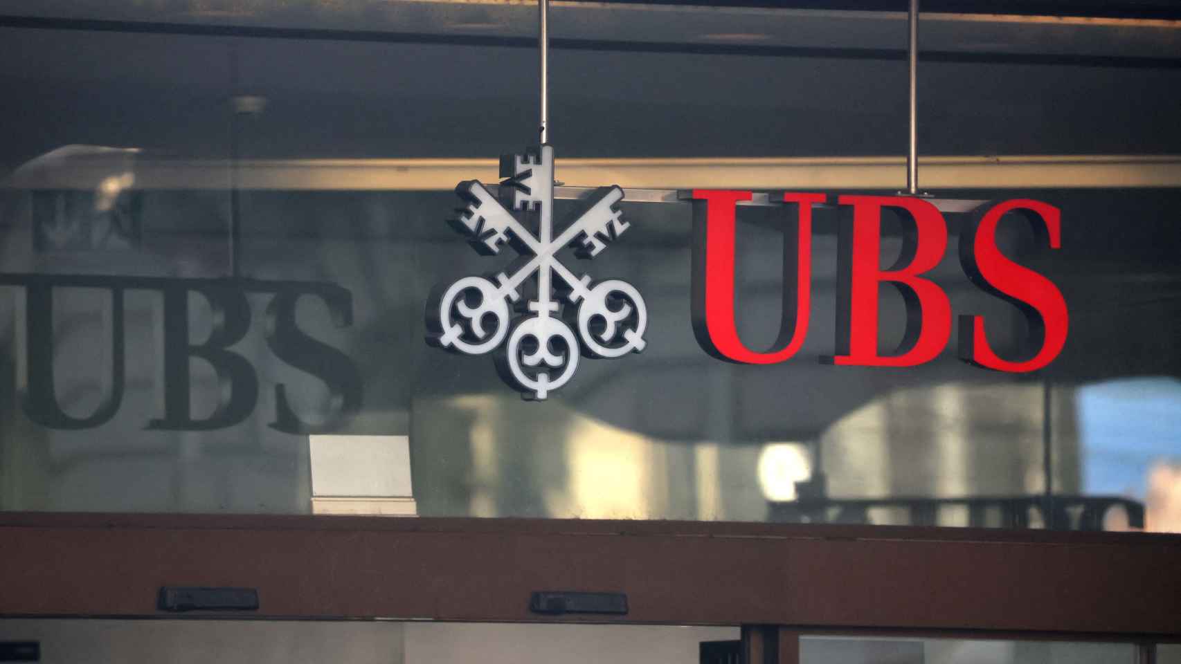 Logo de una oficina de UBS en Suiza.