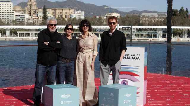 El equipo de la película 'Como Dios manda' en el photocall del 26 Festival de Cine de Málaga.
