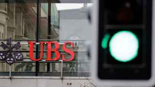 UBS compra Credit Suisse por 3.000 millones tras asegurarse miles de millones en garantías del Gobierno suizo