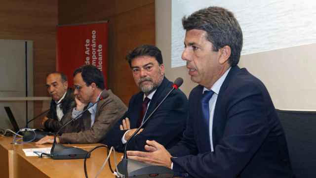 Carlos Mazón, con el alcalde de Alicante ye le presidente de la Autoridad Portuaria, en la presentación del proyecto del Centro de Congresos.