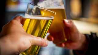 El signo que avisa de un cáncer y aparece tras beber una cerveza o tomar un bombón con licor