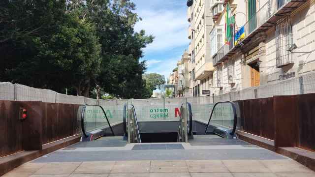 Acceso a la estación Atarazanas del Metro de Málaga.