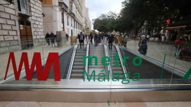 Acceso a la estación de Atarazanas del Metro de Málaga.