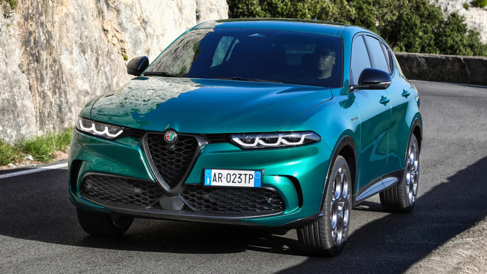 El Alfa Romeo Tonale híbrido enchufable dispone de la etiqueta cero de la DGT.