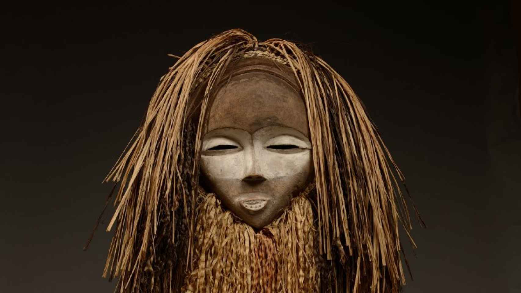 Máscara de iniciación representando a un personaje femenino, s. XX