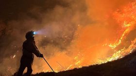 Extinción de un incendio en Cantabria.