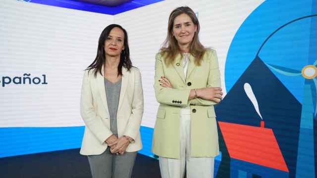 Beatriz Corredor, presidenta de Redeia (izquierda) y Sara Aagesen, secretaria de Estado de Energía (derecha).